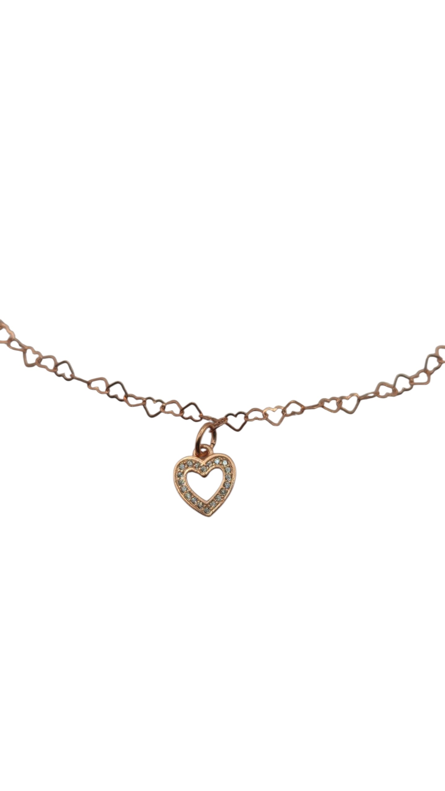 Tiny Heart Pink - Un filo di cuori, una luce che incanta.